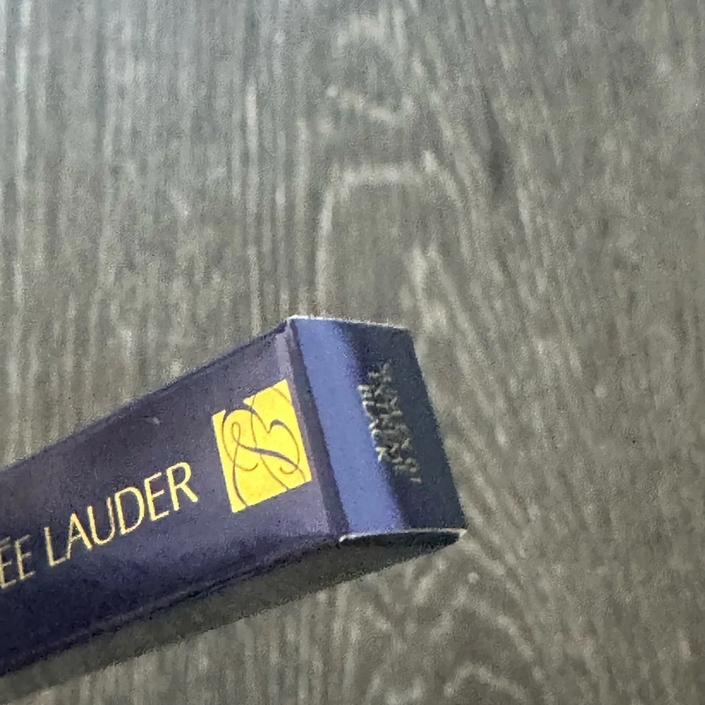 Nib Sumptuous Extreme Lash Multiplying Volume Mascara